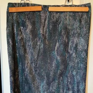 Love & Legend 4X pencil skirt